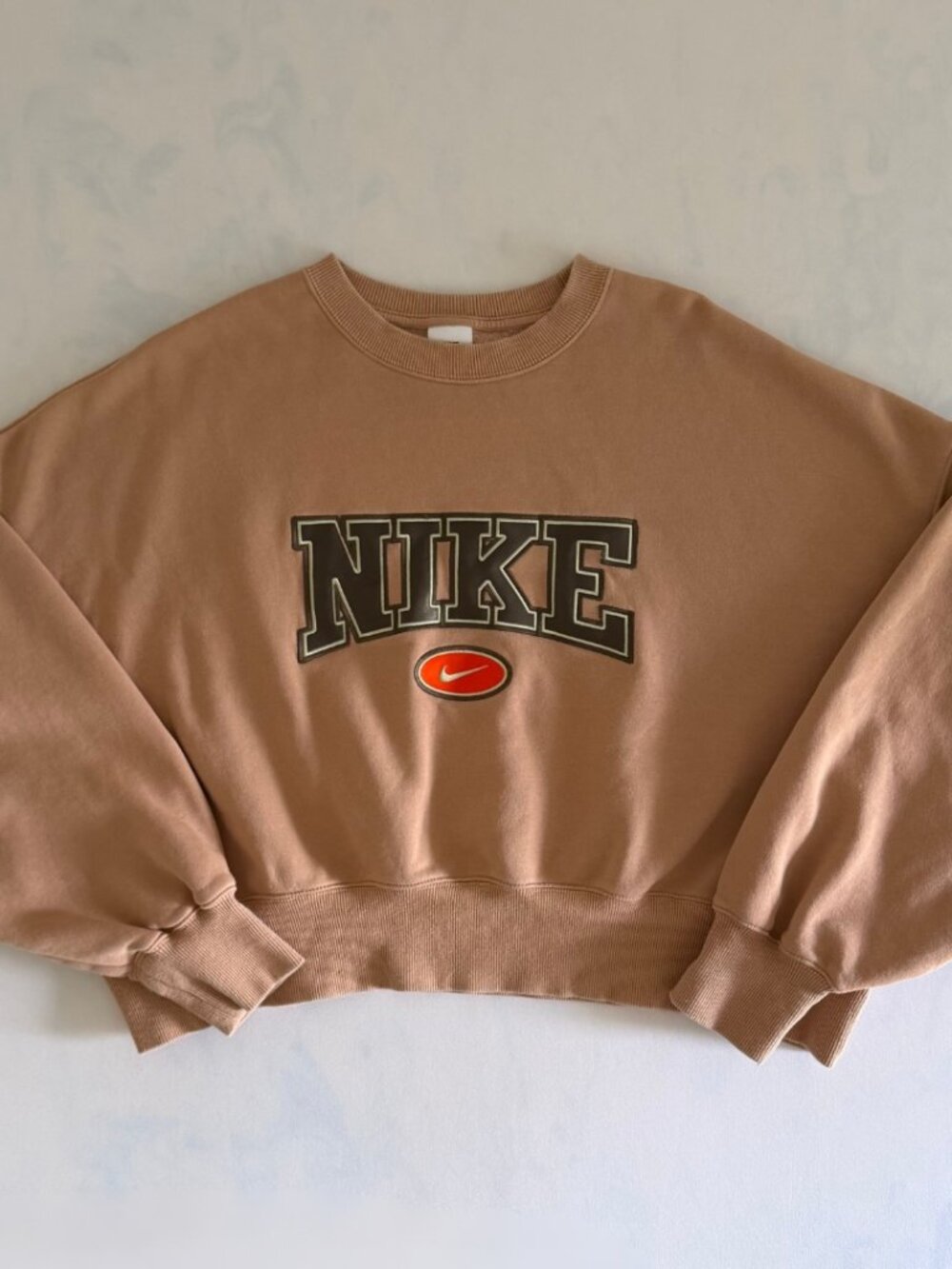 Nike Phoenix Fleece Beige Boxy Cropped Logo Crewneck Sweater